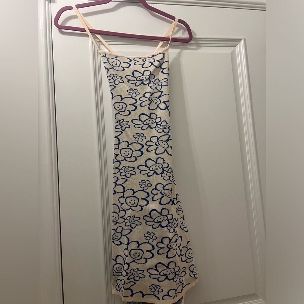 Open back smiley face pattern woven dress